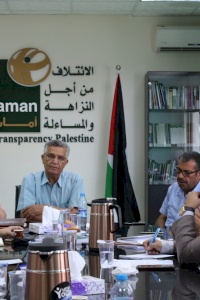 فساد الحكم مرتبط بحجم ما هو متاح: "أمان" و"مدار" يعقدان ندوة حول السياسة ورأس المال والفساد في إسرائيل