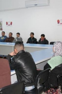 "شباب ضد الواسطة" ينفذون ورشة عمل توعوية في الجامعة الاهلية