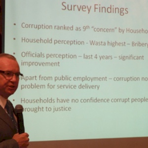 Improving Governance and Reducing Corruption World Bank and Coalition for Integrity and Accountability (AMAN)