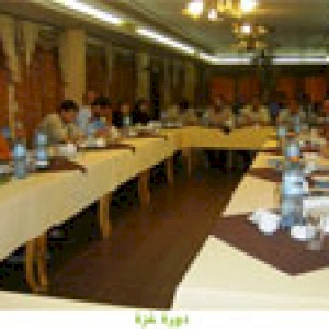 إجماع على ضرورة وجود اطار قانوني ينظم عمل الأحزاب السياسية الفلسطينية ويصون حرية التجمع في إطار النقابات والجمعيات