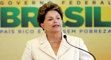 استطلاع: ثلثي البرازيليين يفضلون مساءلة روسيف بقضية فساد