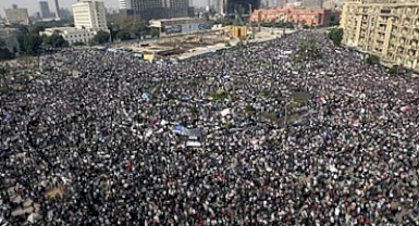 ميدان التحرير يحتشد بـ “مليونية التطهير” من الفساد في مصر