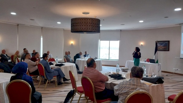 ائتلاف أمان وهيئة مكافحة الفساد ينظمان ورشة عمل لرؤساء مجموعة من البلديات في الضفة الغربية