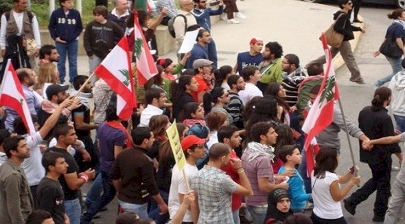 مظاهرات في لبنان ضد الفساد و عجز السلطة و النفايات