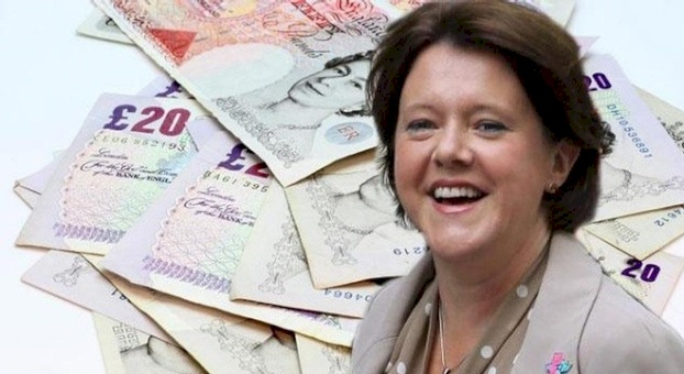 استقالة وزيرة بريطانية بسبب 5800 جنيه إسترليني