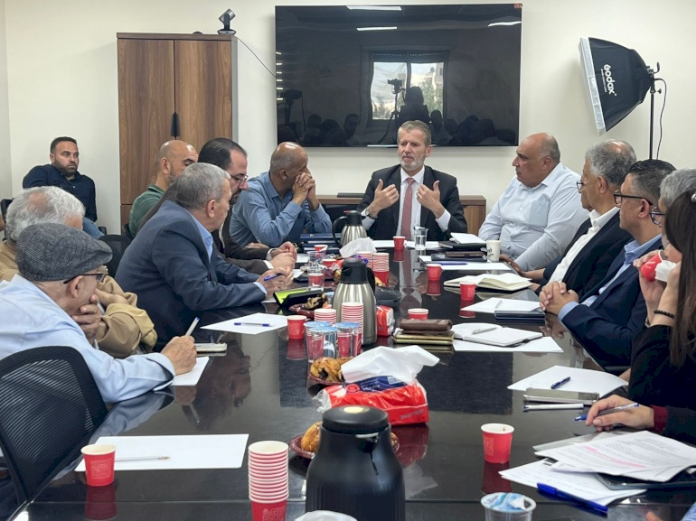 ائتلاف أمان يعقد جلسة استماع حول نظام الكوتا والقوائم السلعية مطالباً الحكومة بوضع خطط تنفيذية لاستراتيجية حكومية للأمن الغذائي والإسراع في تحديد السقوف السعرية للحوم وتغليظ العقوبات على المهربين