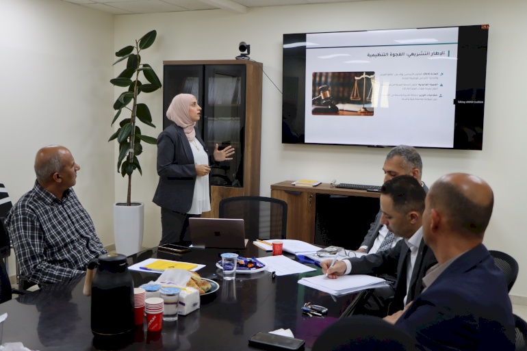 ائتلاف أمان يعقد جلسة نقاش مسودة تقرير بعنوان: واقع الحوكمة (النزاهة والشفافية والمساءلة) في إشغال الوظائف العليا في وزارة الصحة الفلسطينية