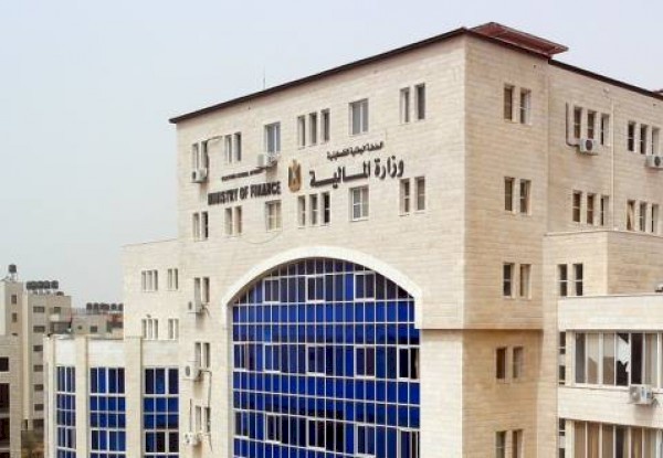 رسالة من الفريق الاهلي لوزارة المالية يطالب فيها بنشر موازنة المواطن باللغة العربية..  ورئيس الوزراء يؤكد على حق المواطن بالحصول على المعلومة