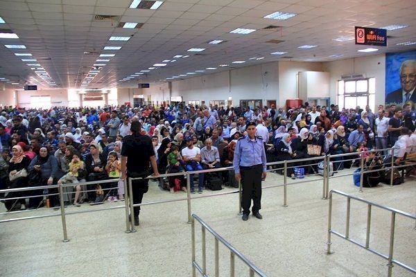 ائتلاف أمان يثمن جهود الحكومة الاصلاحية ويحثها على ضمان تطبيق القرارات دون استثناءات..فتح معبر الكرامة على مدار الساعة واحتساب سنوات الخدمة لموظفي الدولة
