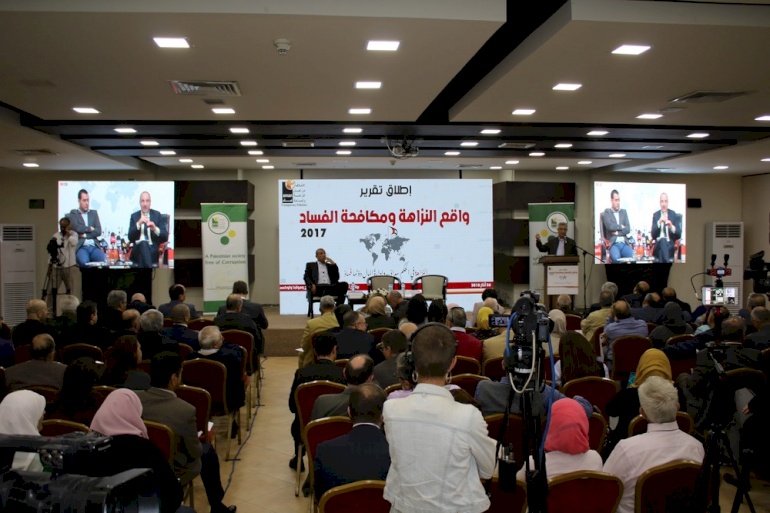 تراجع واضح في نزاهة الحكم وإدارة الشأن العام تجلى في مظاهر ونتائج متعددة.. ائتلاف امان يطلق نتائج تقريره السنوي العاشر "واقع النزاهة ومكافحة الفساد 2017"