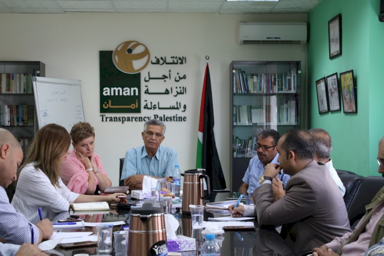 فساد الحكم مرتبط بحجم ما هو متاح: "أمان" و"مدار" يعقدان ندوة حول السياسة ورأس المال والفساد في إسرائيل