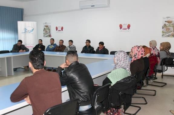 "شباب ضد الواسطة" ينفذون ورشة عمل توعوية في الجامعة الاهلية
