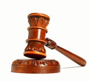 قرارات المحاكم عين على التنفيذ وأخرى نحو الشكوى.. وتبقى الحلقة مفقودة