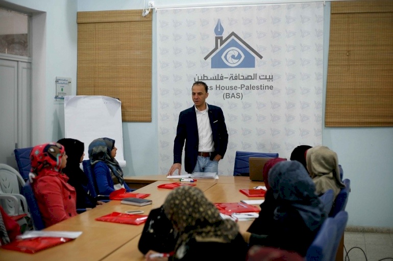 بيت الصحافة" و"أمان" تختتمان دورة تدريبية حول دور الاعلاميين في تعزيز النزاهة والشفافية في عمليات الاعمار