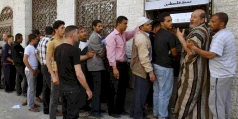 ائتلاف أمان يطالب وزير المالية بالخروج الى الاعلام وتوضيح ملابسات الخصم على موظفي غزة