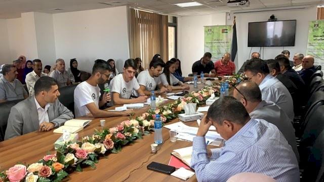 الشباب يسائلون عن خبايا وتحديات القطاع الزراعي في 30 موقعاً